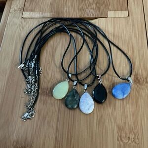 Elegant Multi-Stone Pendant Necklace Set